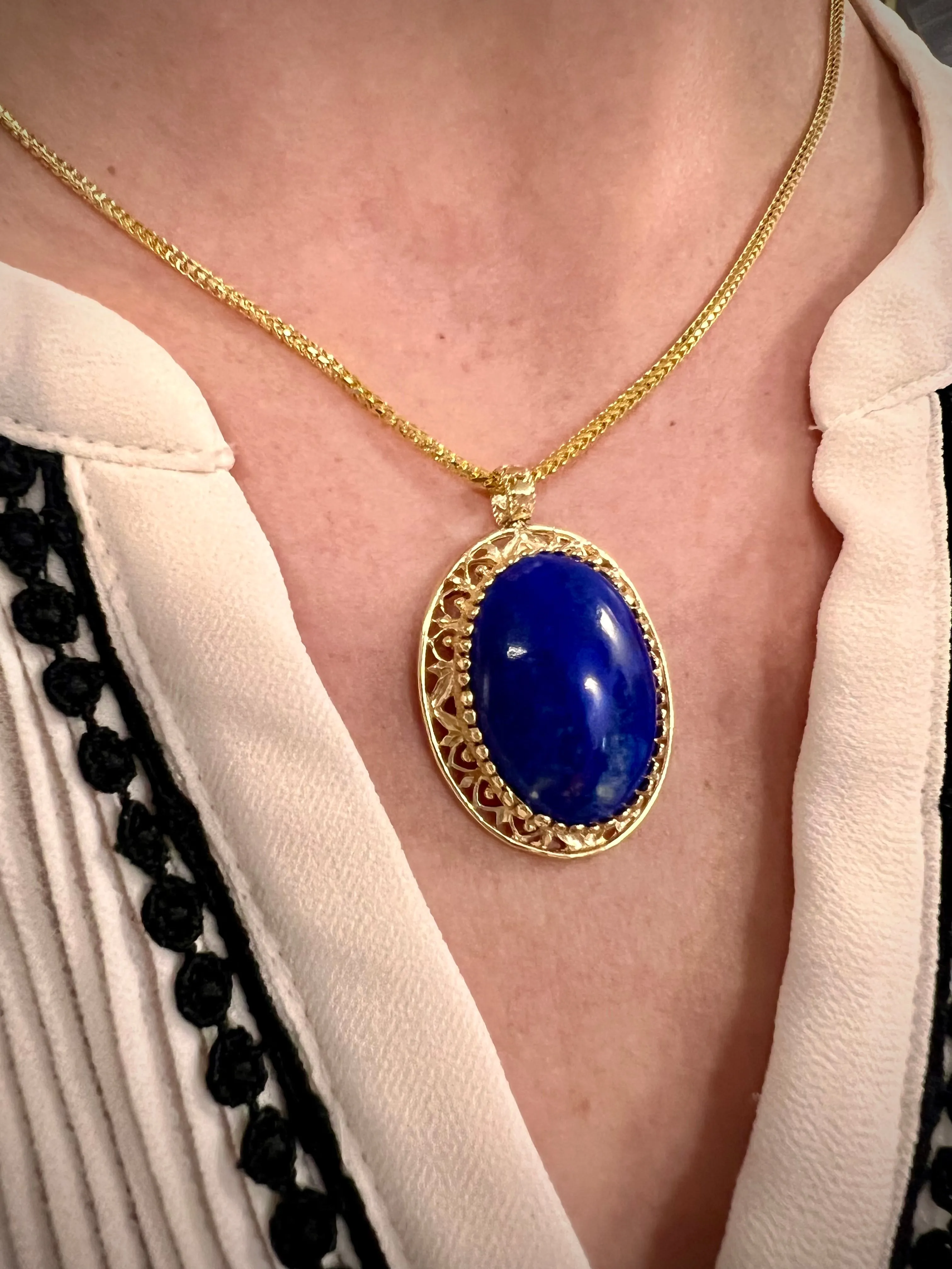 14K Yellow gold solid palm chain lápiz lazuli cabochon oval pendant state piece-3738384