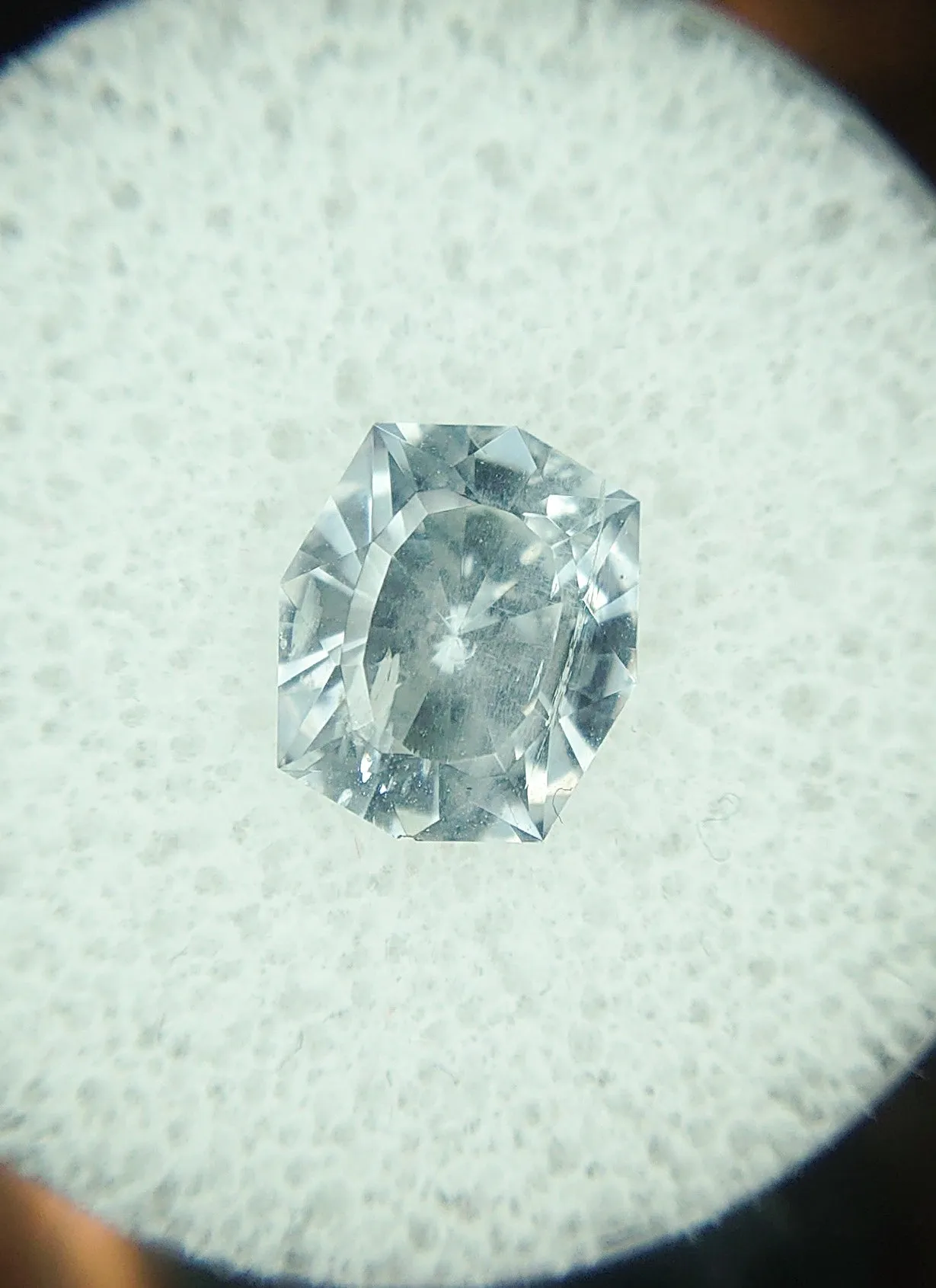 2.97ct NATURAL WHITE MONTANA SAPPHIRE