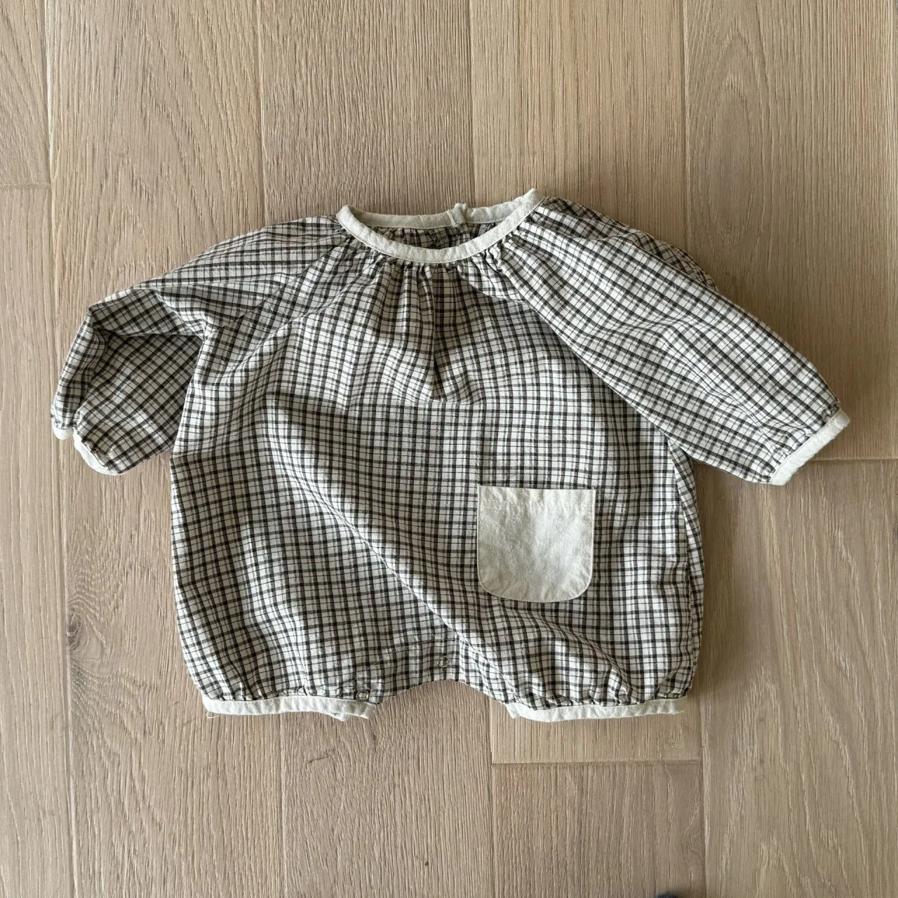 Baby Long Sleeve Pocket Plaid Romper (3-18m) - 2 Colors