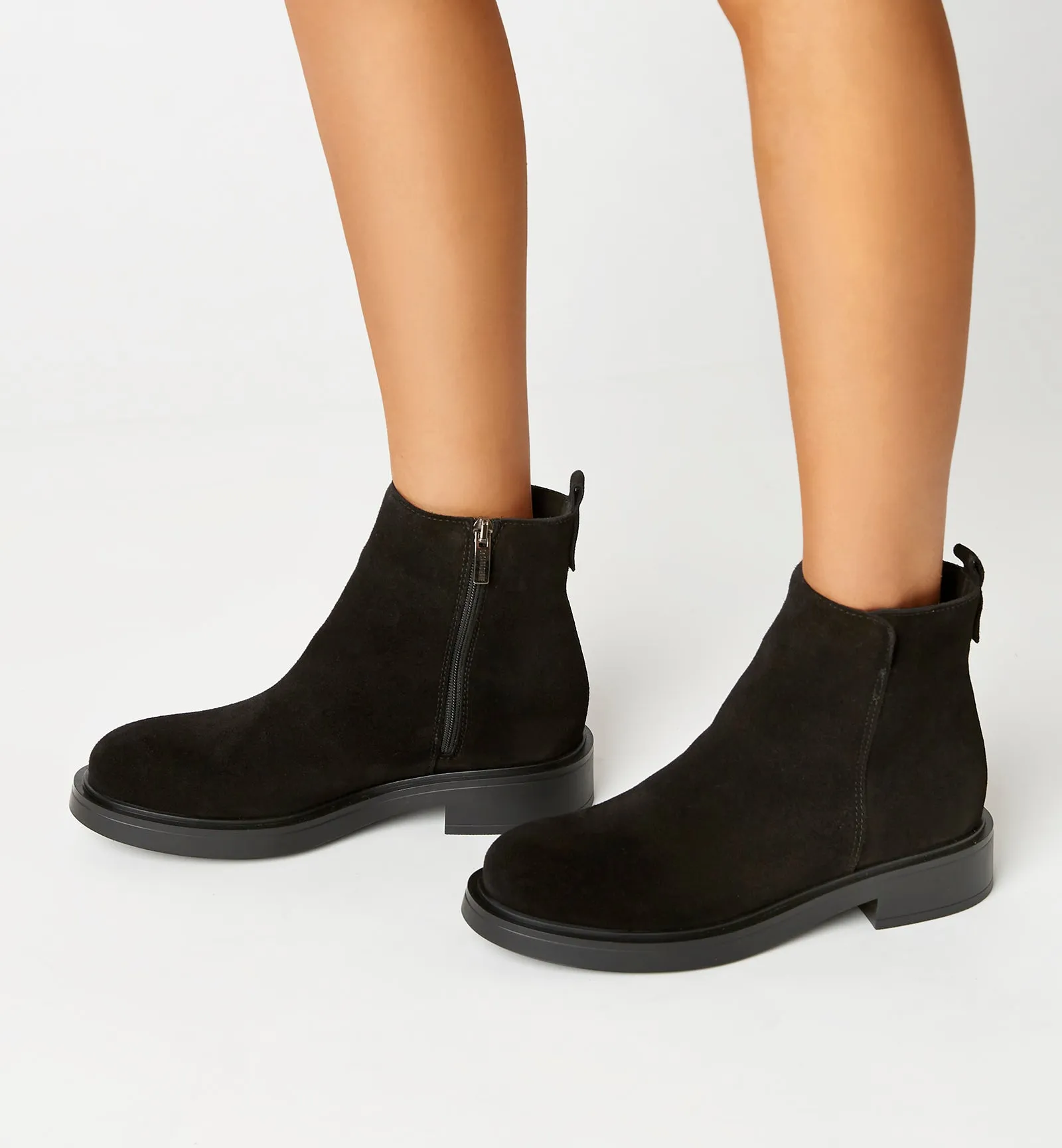 CLYDE SUEDE BOOTIE