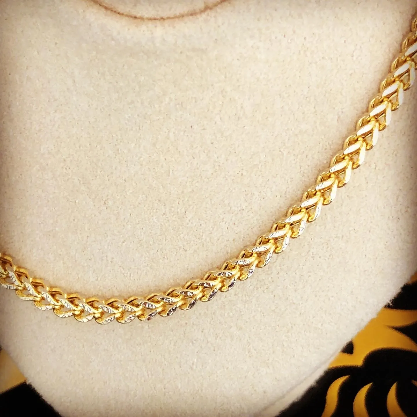 Diamond cut Franco chain