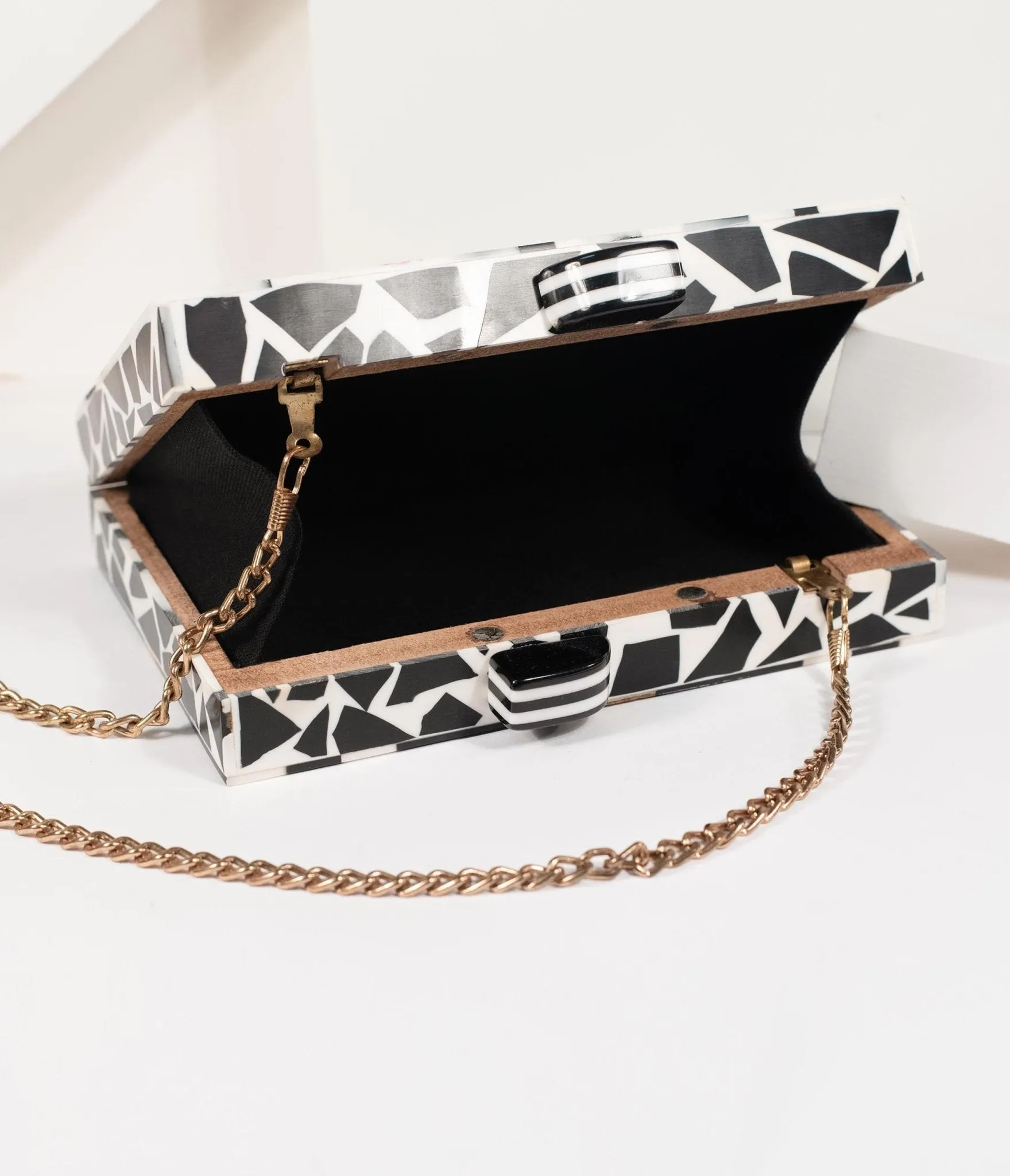 Retro Style Black & White Chevron Wood & Resin Hard Clutch