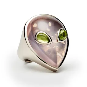 Signature alien ring white gold with rose quartz and peridot