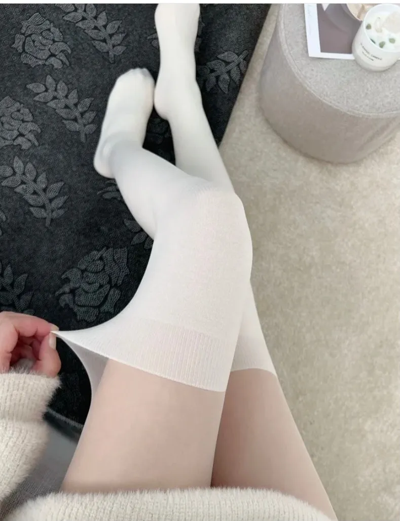 Splicing white pantyhose stocking